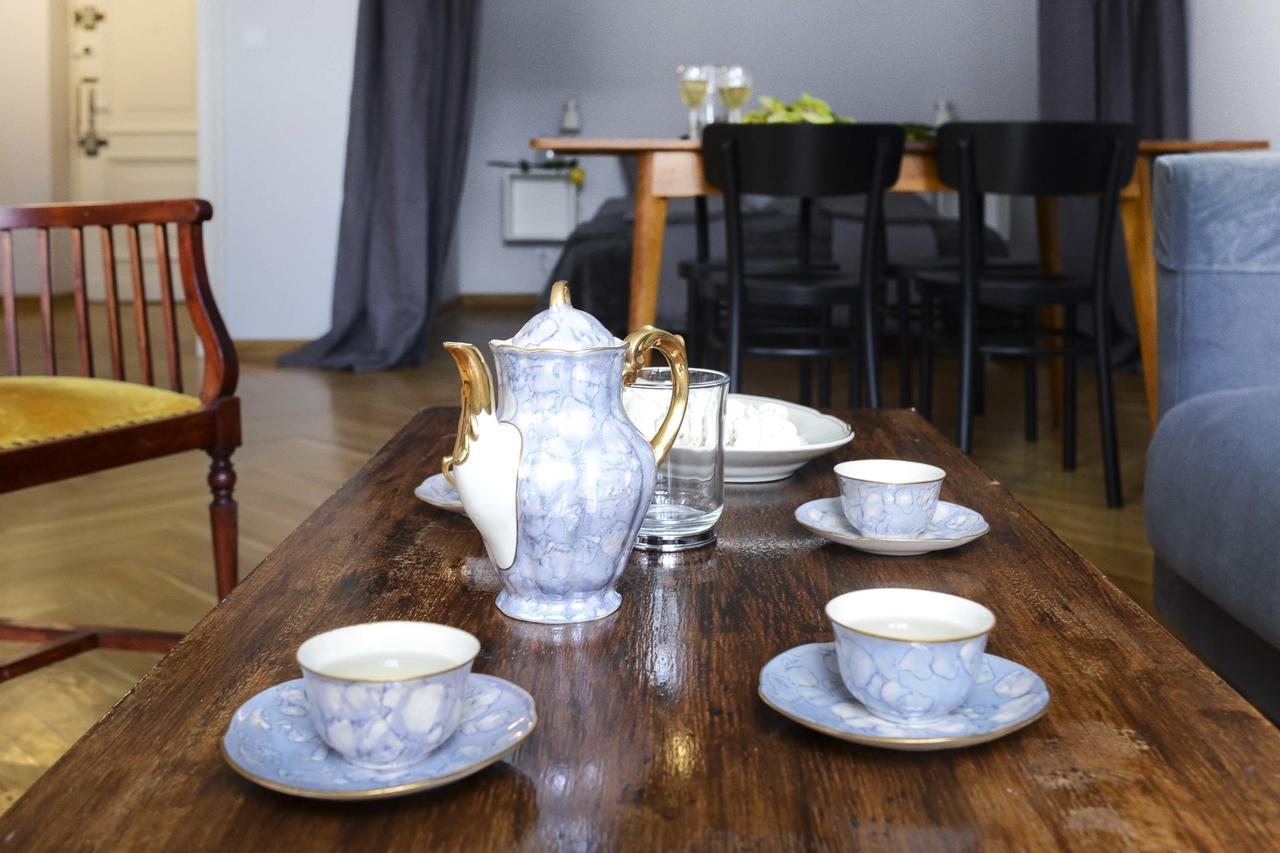 Designers Apartment In The Old Town Varsó Kültér fotó
