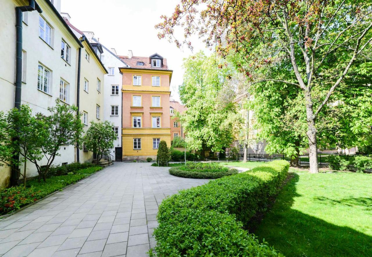 Designers Apartment In The Old Town Varsó Kültér fotó